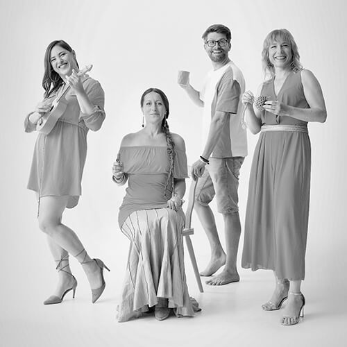 Yellow Sisters – Zvěřinec dětem