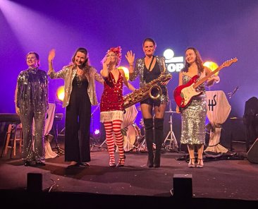 Event - swing s HOT SISTERS 7 2025